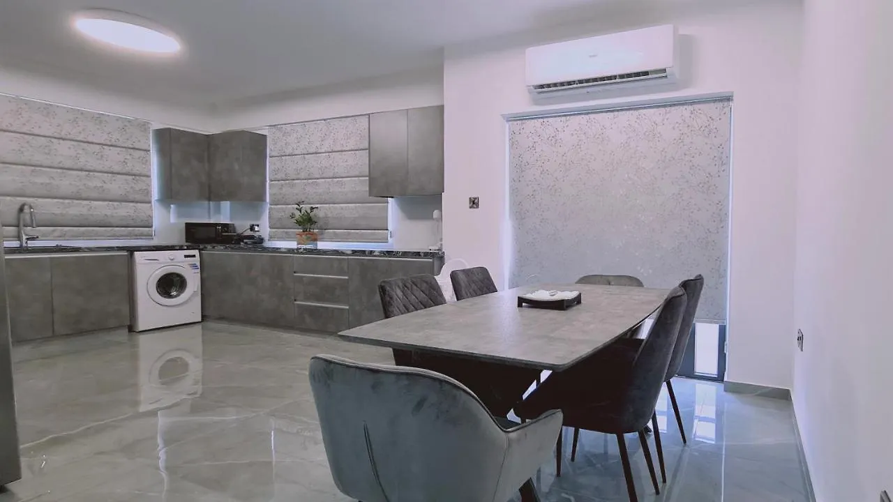 Stay Centro Apartment Larnaca