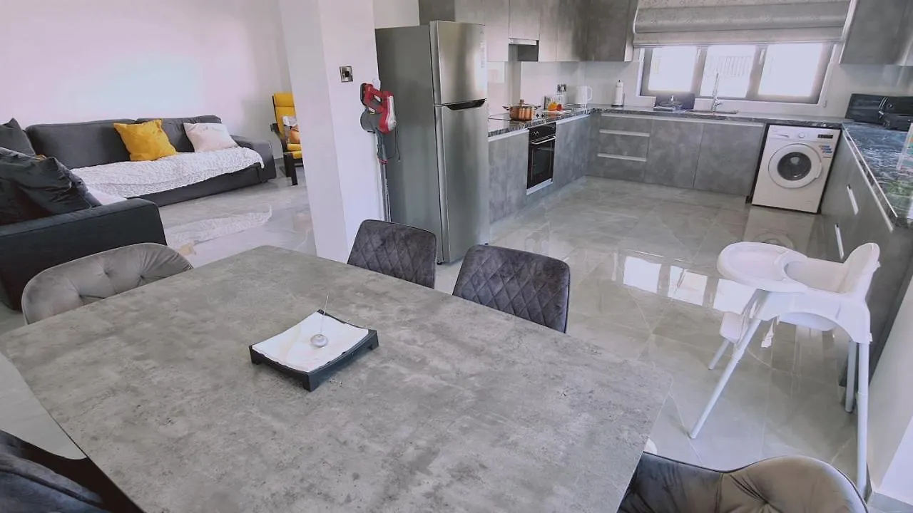Stay Centro Apartment Larnaca